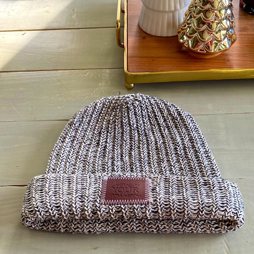 Love Your Melon Beanie, like new